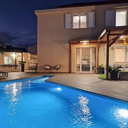 La Casa De Playa Holiday home *