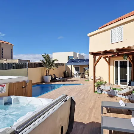 La Casa De Playa - Piscina Y Jacuzzi A 50m Del Mar 度假居 *