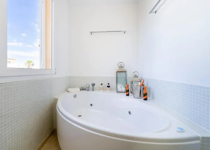 La Casa De Playa - Piscina Y Jacuzzi A 50m Del Mar 엘메다노