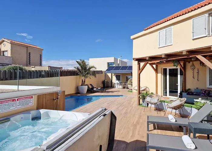 La Casa De Playa - Piscina Y Jacuzzi A 50m Del Mar 펜션 *