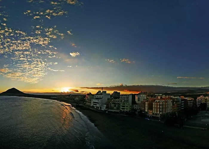 펜션 La Casa De Playa - Piscina Y Jacuzzi A 50m Del Mar 엘메다노